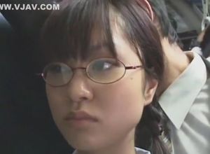 Ultra-kinky Asian model Mizuki..